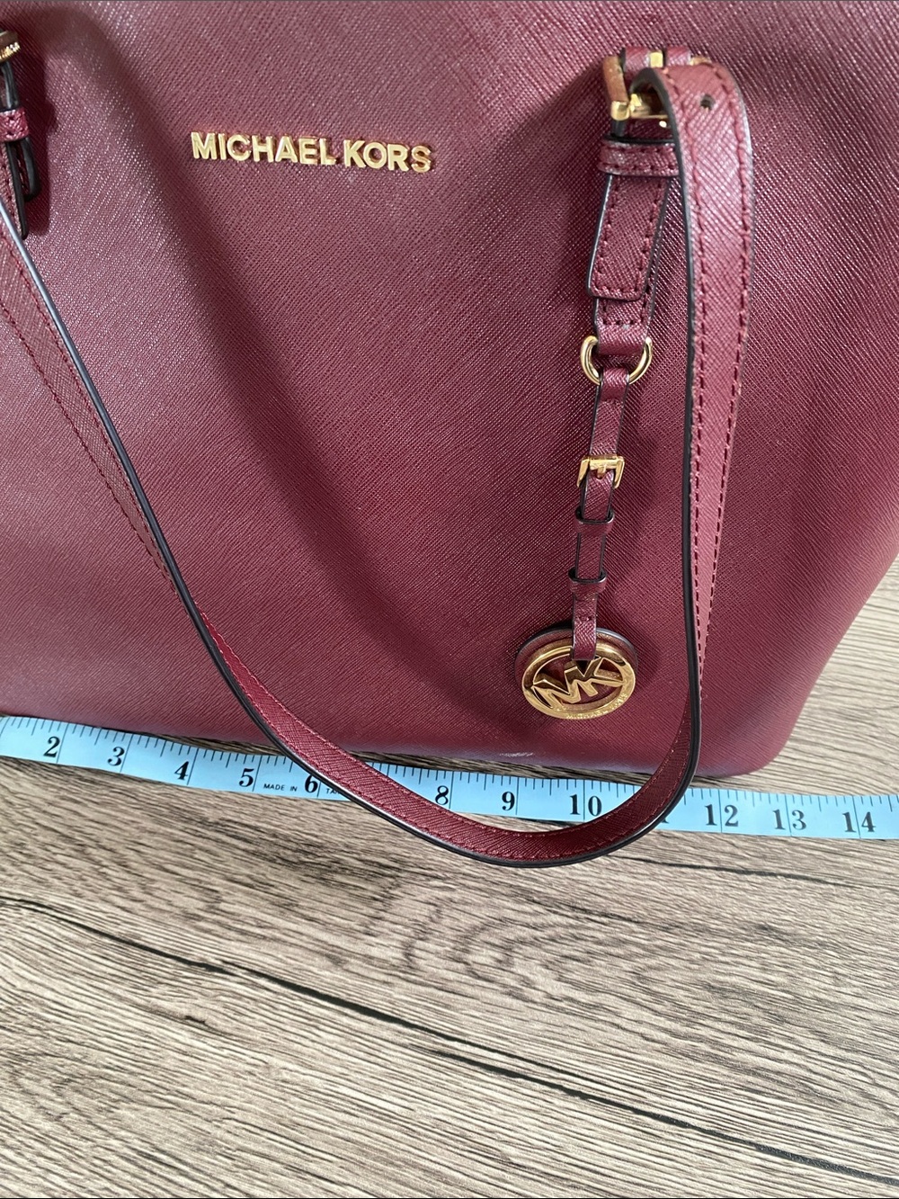 Michael Kors Burgandy Plum Zip Top Tote with Gold Hardware - Picture 15 of 16